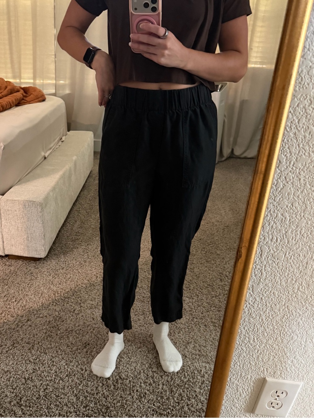 Banana Republic Women’s Black Elastic-Waist Jogger Pants